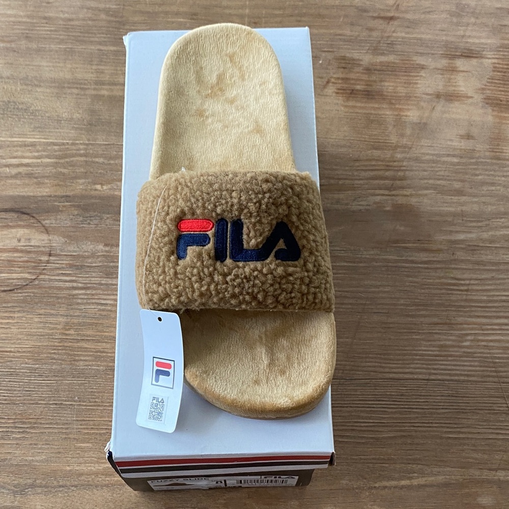 Fila Beige Fuzzy Slide Sandals Size 8 New With Tags